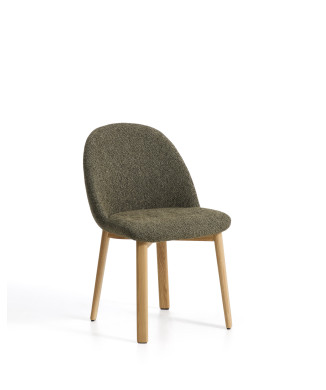 Meila stol i grön chenille och ben i massiv ek med naturlig finish