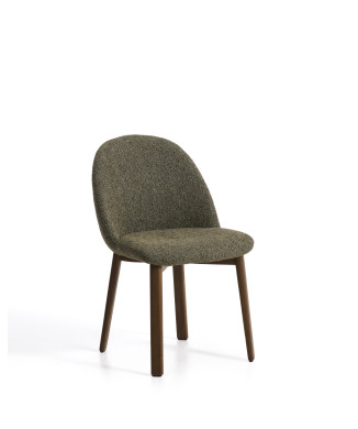 Meila stol i grön chenille och ben i massiv ek med valnötsfinish