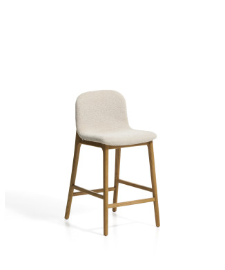 Elnor pall i beige chenille med ben i massiv ek i naturlig finish 65 cm