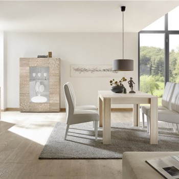 MIRO vitrinskåp med 2 dörrar, 121x166x43 cm, ekfärgad